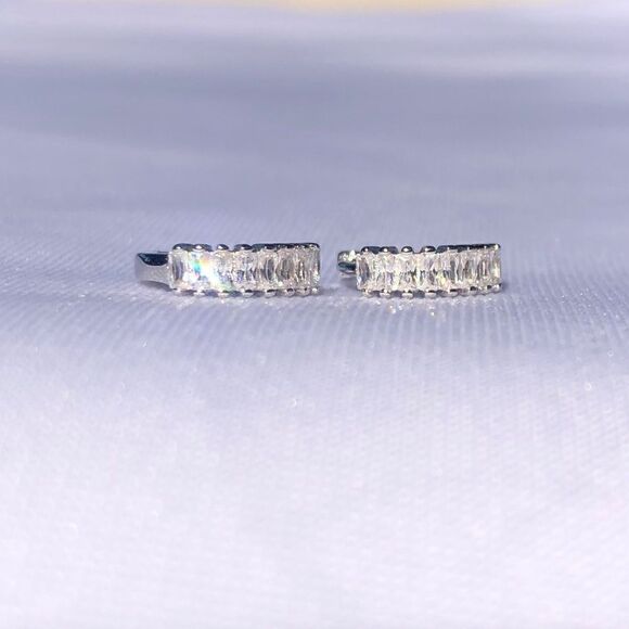 New! “Daphne” Dainty Silver Huggie Hoop Earrings - Picture 3 of 6